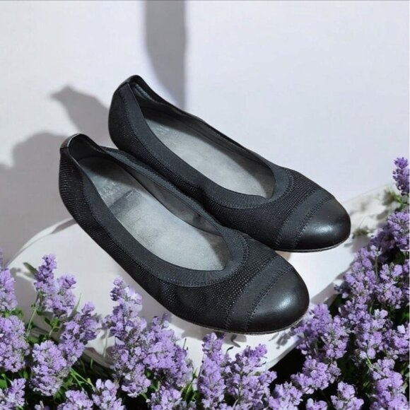 Stuart Weitzman Black Leather & Elastic Ballet Flats Size 8.5 - Picture 13 of 15